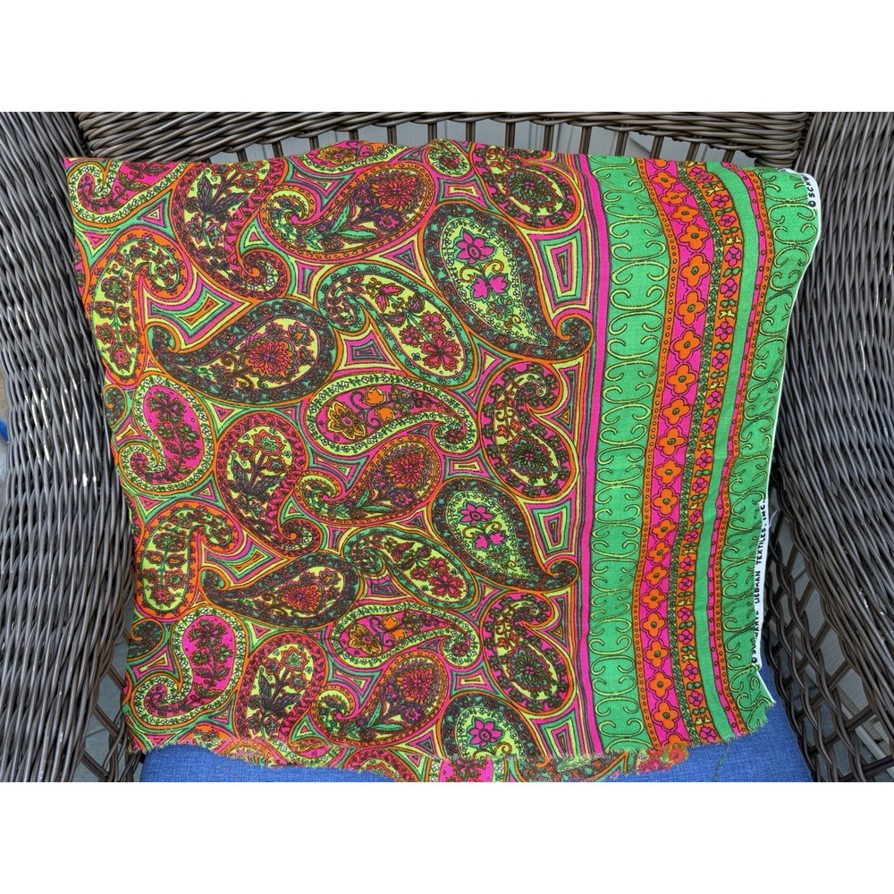 Vintage Fabric 1960s Psychadelic Paisley 1.25 yards